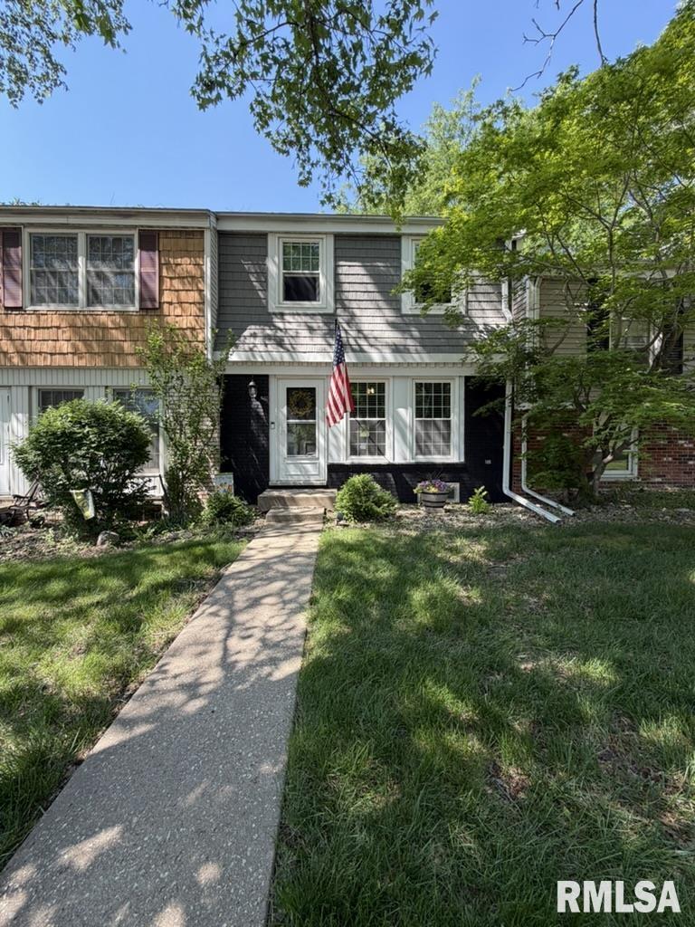 130 Richmond Road Macomb, IL 61455 - Photo 1 of 20