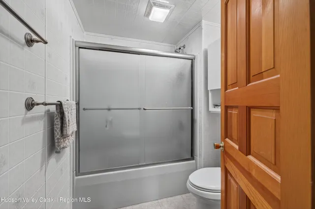 a view of an entryway