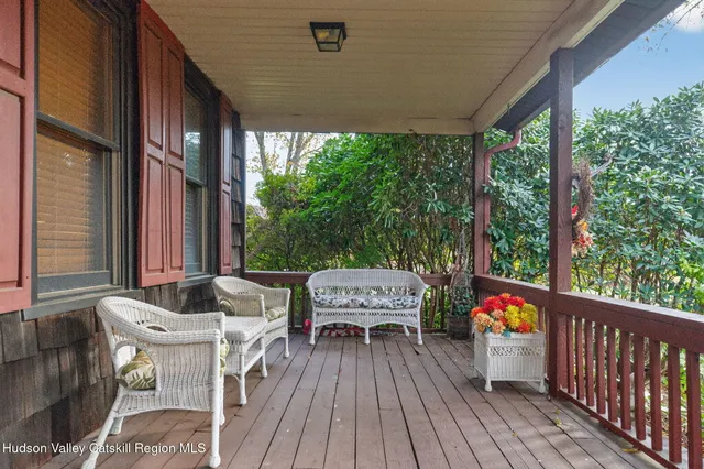 a view of an entryway