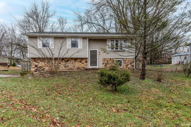 $295,000 | 635 Robin Drive, Ellettsville, IN 47429