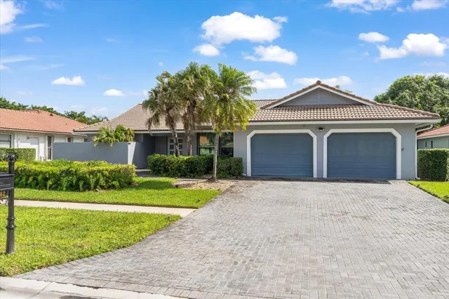 $895,000 | 10082 Harbourtown Court, Boca Raton, FL 33498