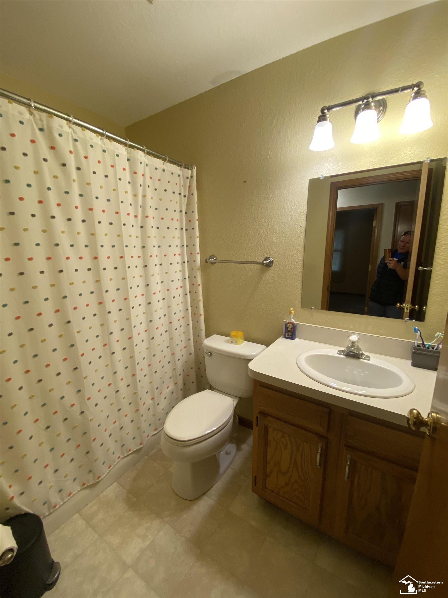 7330 Douglas Road Lambertville, MI 48144 - Photo 8 of 15 Gallery Image 8