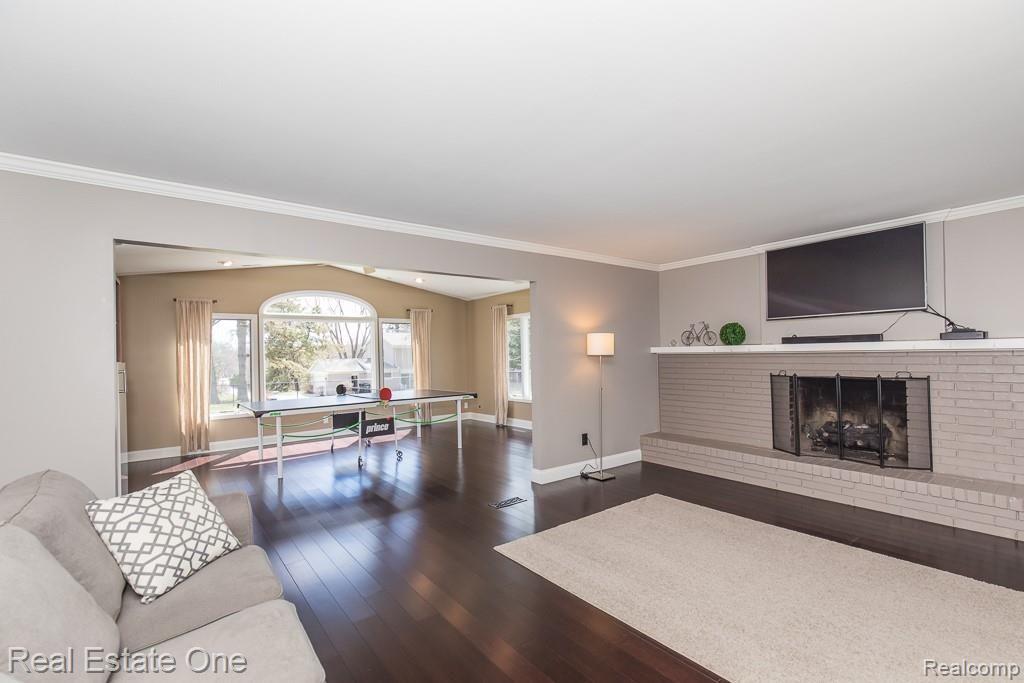 585 South Fieldstone Drive Rochester Hills, MI 48309 - Photo 17 of 34