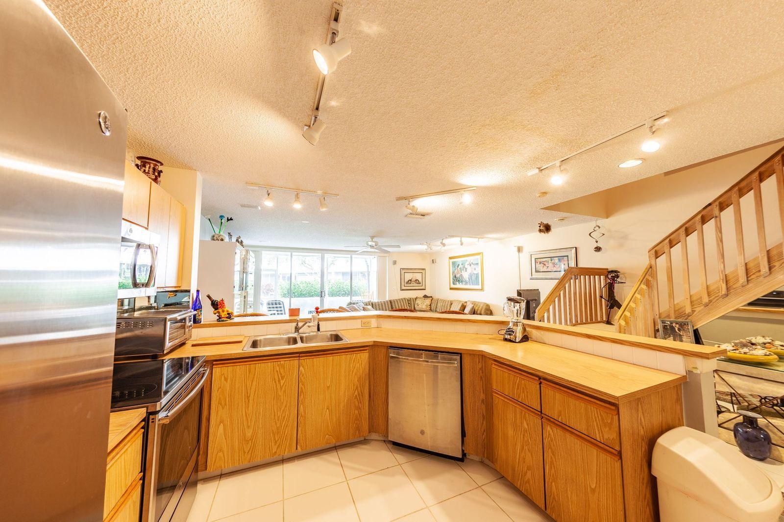 6053 Old Court Road, Unit 305 Boca Raton, FL 33433 - Photo 14 of 44 6053#11