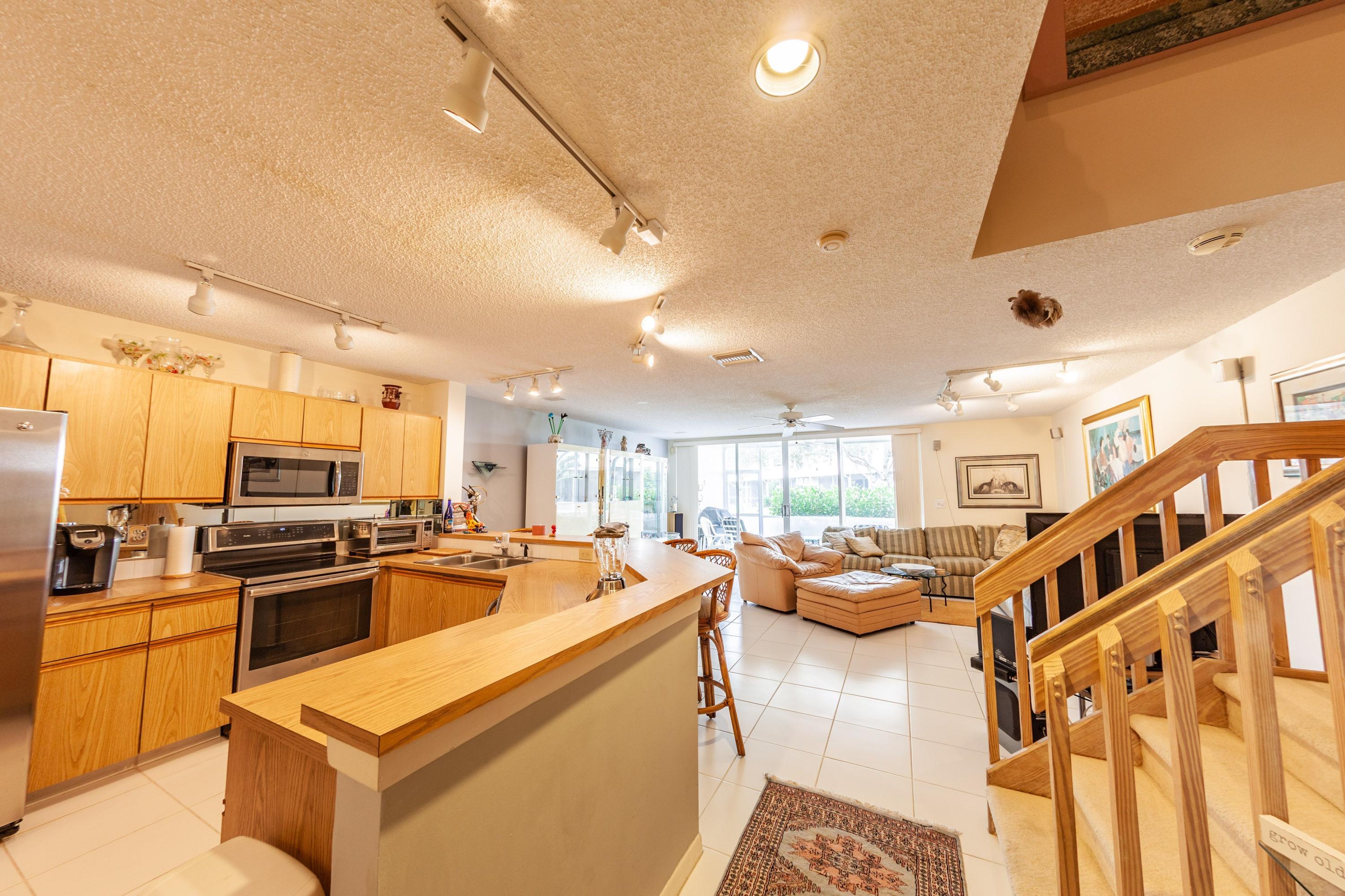 6053 Old Court Road, Unit 305 Boca Raton, FL 33433 - Photo 18 of 44 6053#15