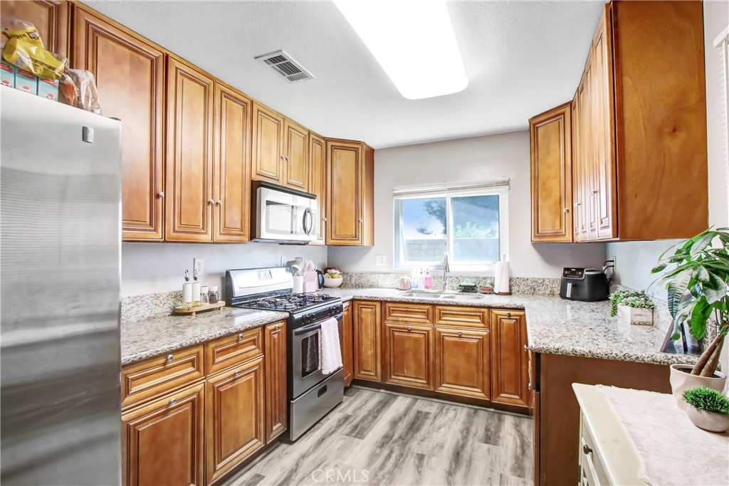 6730 Astoria Drive Riverside, CA 92503 - Photo 8 of 20