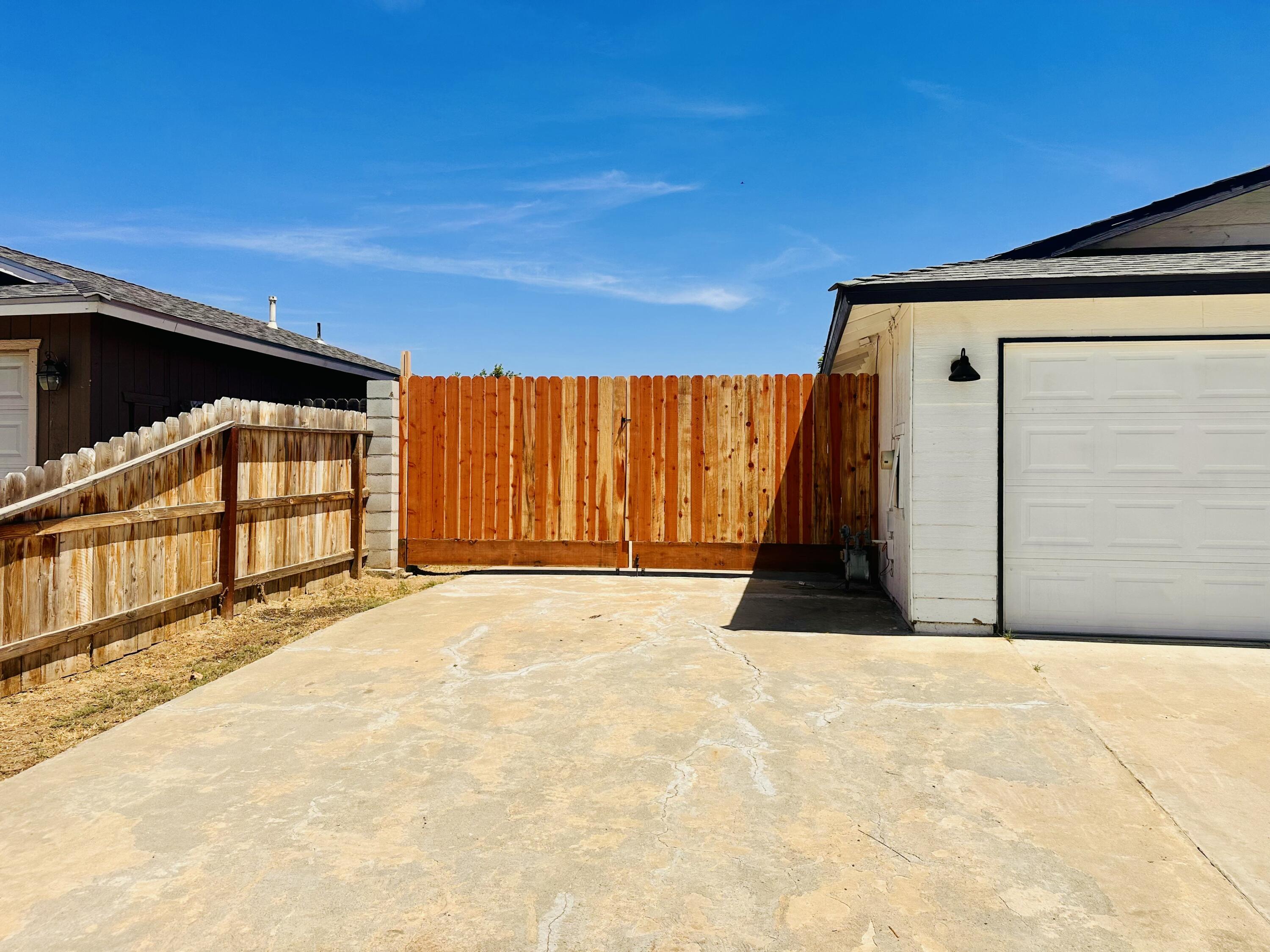 30880 Farr Road Visalia, CA 93291 - Photo 4 of 27
