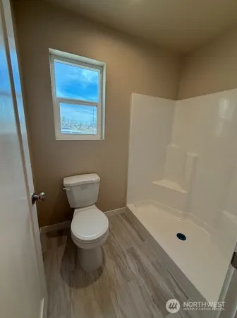 $730,000 | 921 West Ted Yao Way, Moses Lake, WA 98837