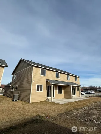 $730,000 | 921 West Ted Yao Way, Moses Lake, WA 98837