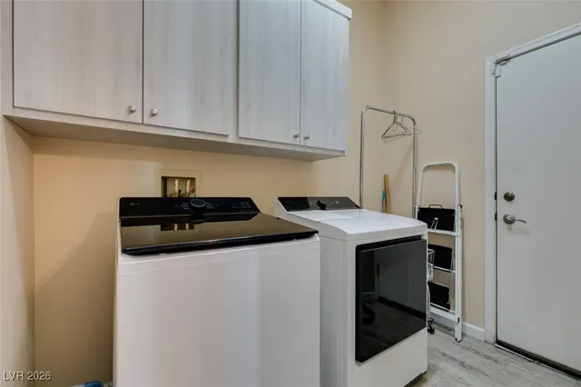 $649,000 | 2022 High Mesa Drive, Henderson, NV 89012