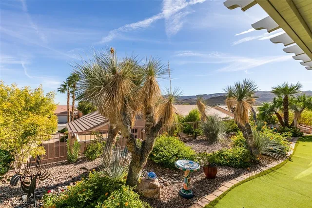 $649,000 | 2022 High Mesa Drive, Henderson, NV 89012