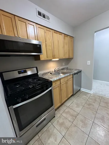 $219,000 | 6091 Majors Lane, Unit 11, Columbia, MD 21045