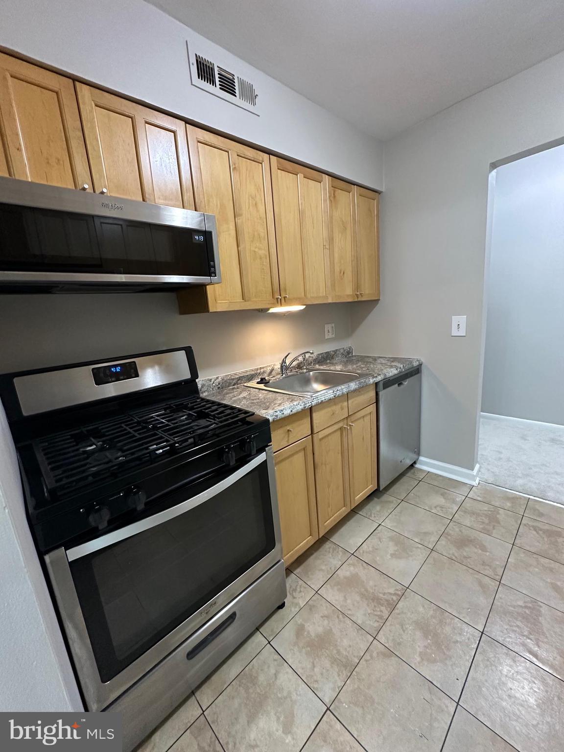 6091 Majors Lane, Unit 11 Columbia, MD 21045 - Photo 6 of 11