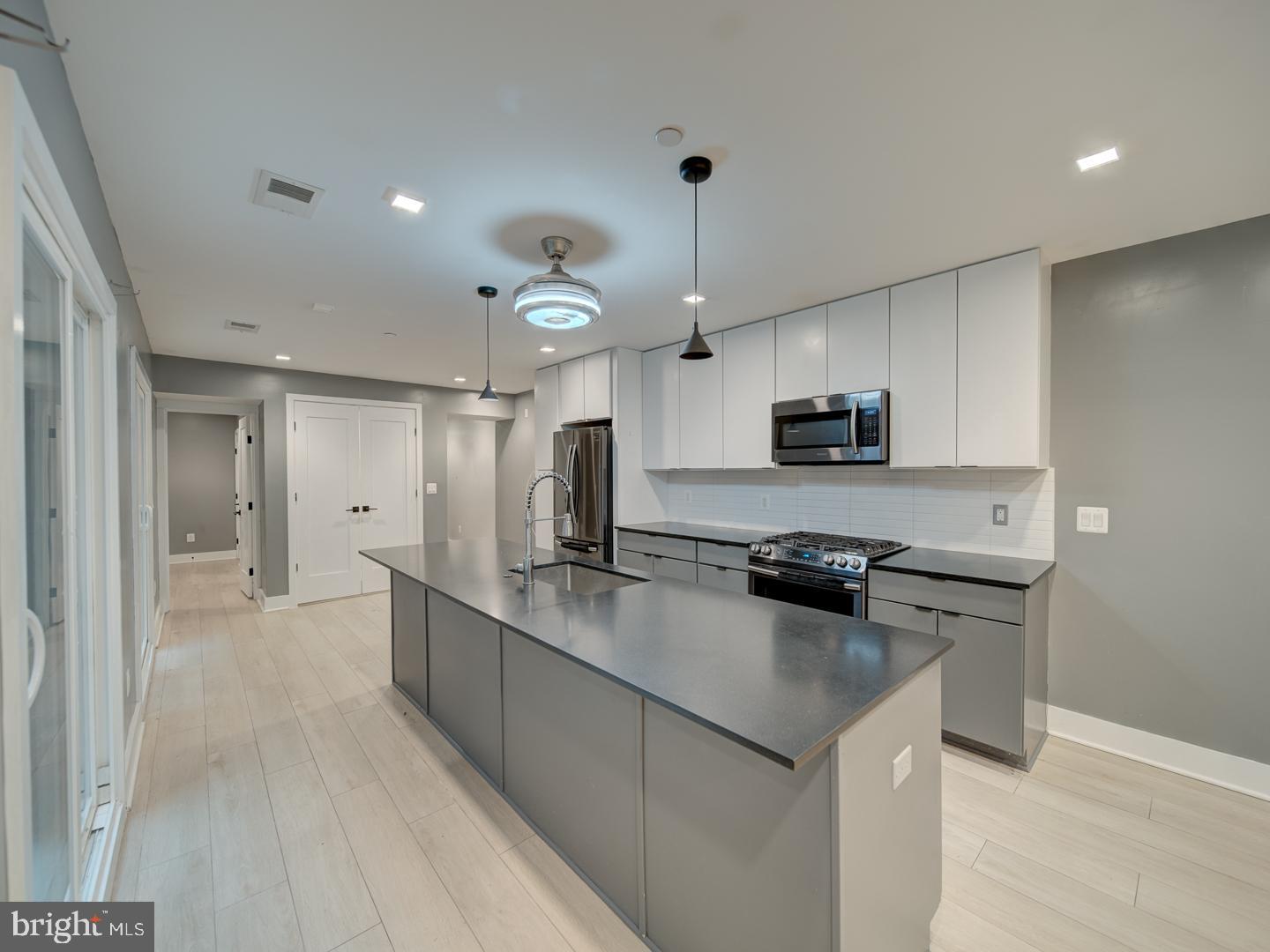 615 15th Street Northeast, Unit 1 Washington, DC 20002 - Photo 10 of 29