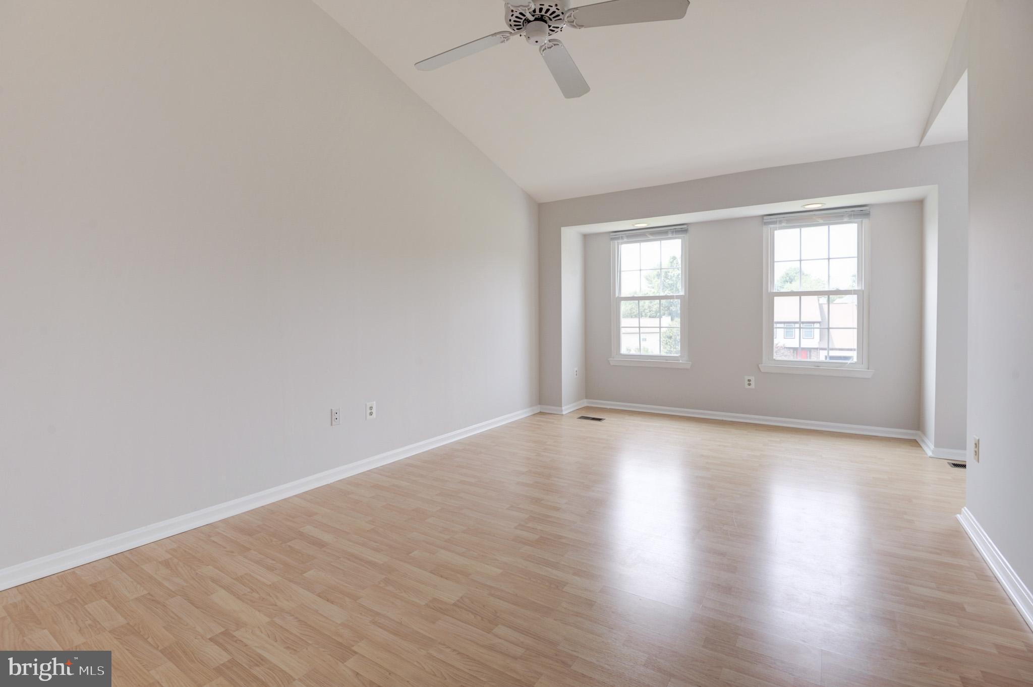 3028 Emerald Chase Drive Herndon, VA 20171 - Photo 20 of 44