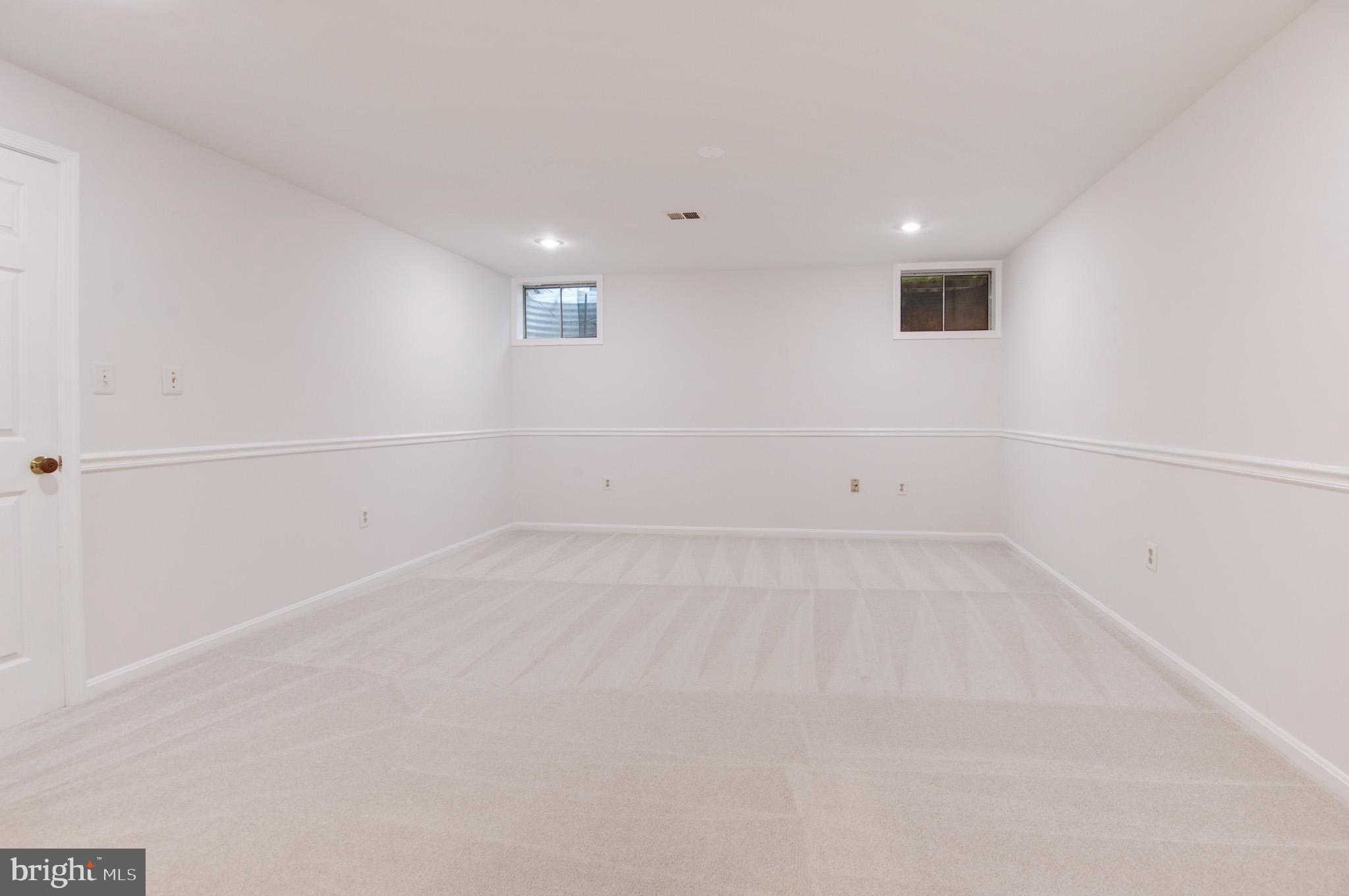 3028 Emerald Chase Drive Herndon, VA 20171 - Photo 38 of 44