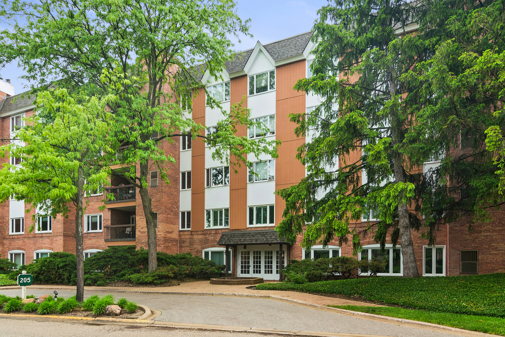 205 Rivershire Lane, Unit 414 Lincolnshire, IL 60069 - Photo 1 of 23