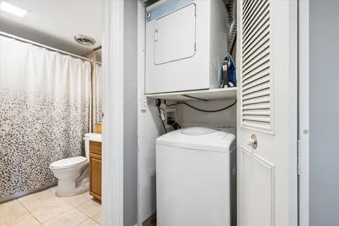 $225,000 | 4607 Kings Walk Drive, Unit 1B, Rolling Meadows, IL 60008