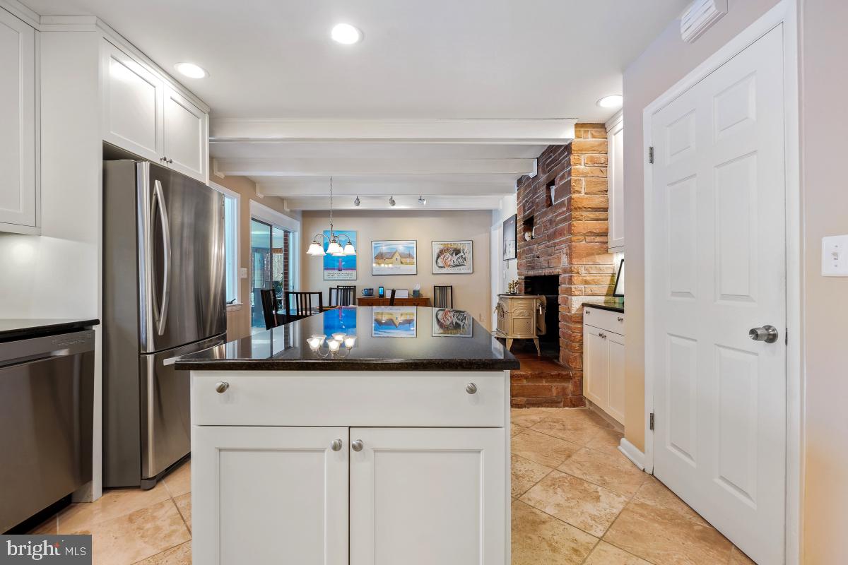 9320 Brink Road Gaithersburg, MD 20882 - Photo 14 of 57 Kitchen