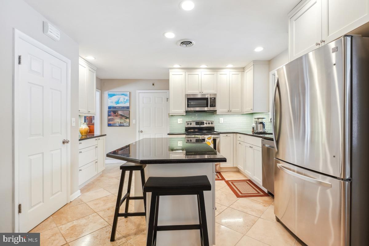 9320 Brink Road Gaithersburg, MD 20882 - Photo 15 of 57 Kitchen