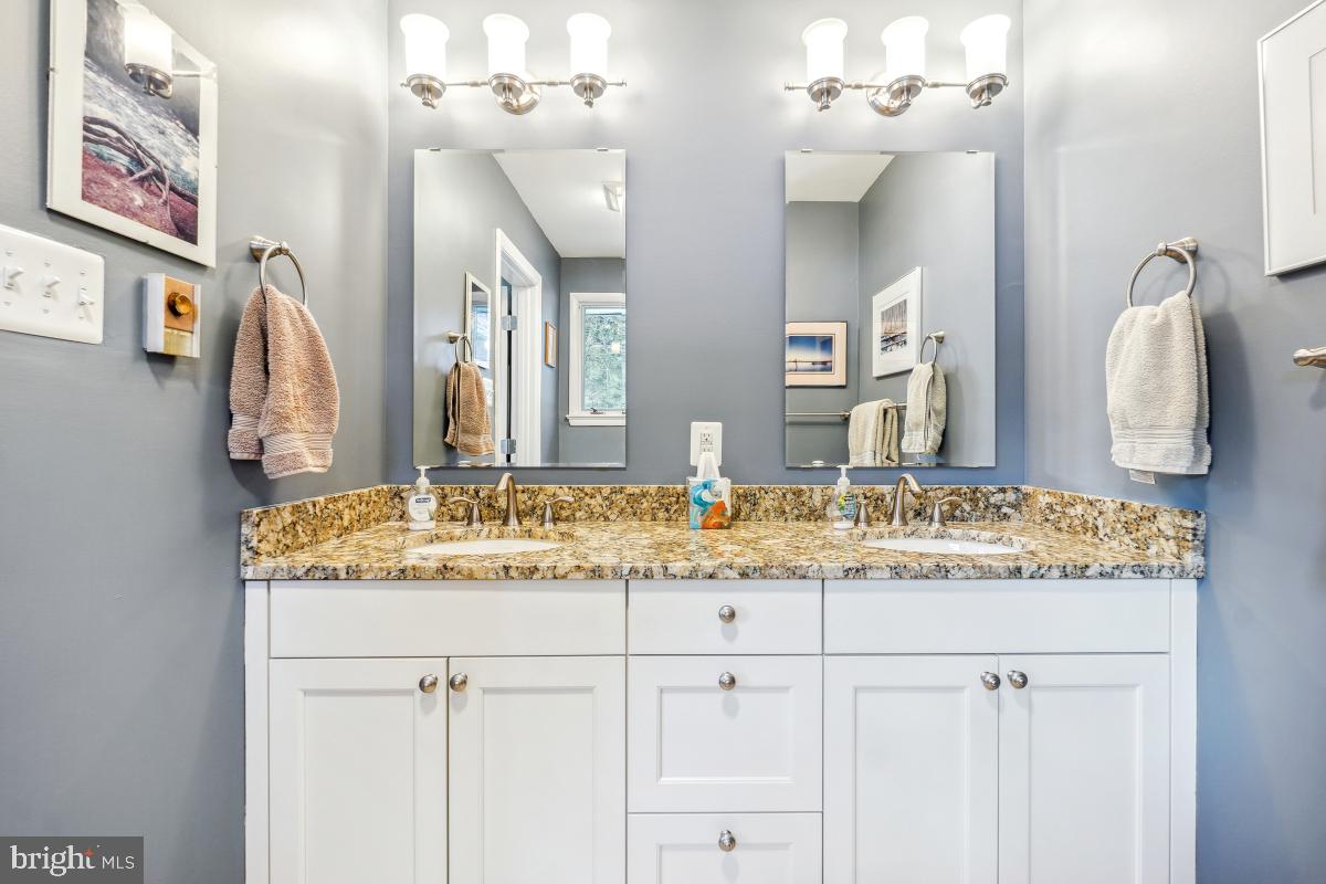 9320 Brink Road Gaithersburg, MD 20882 - Photo 31 of 57 Primary Bathroom