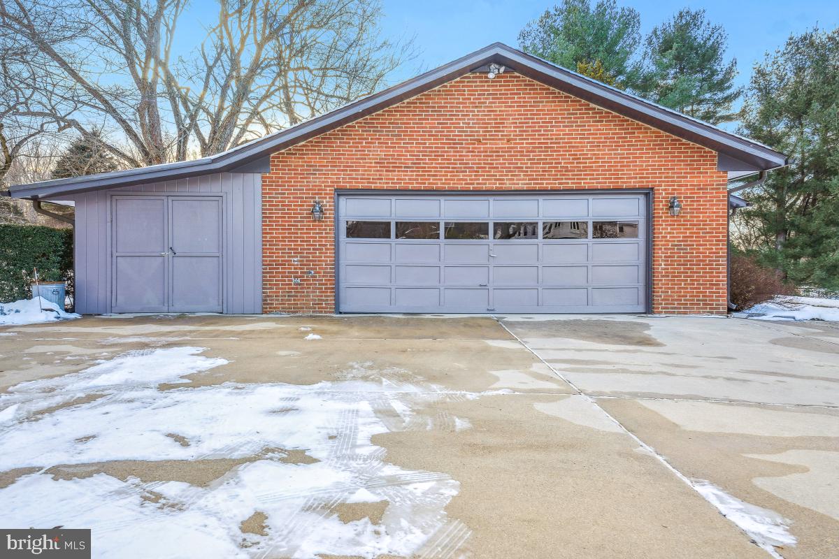 9320 Brink Road Gaithersburg, MD 20882 - Photo 47 of 57 Exterior Garage