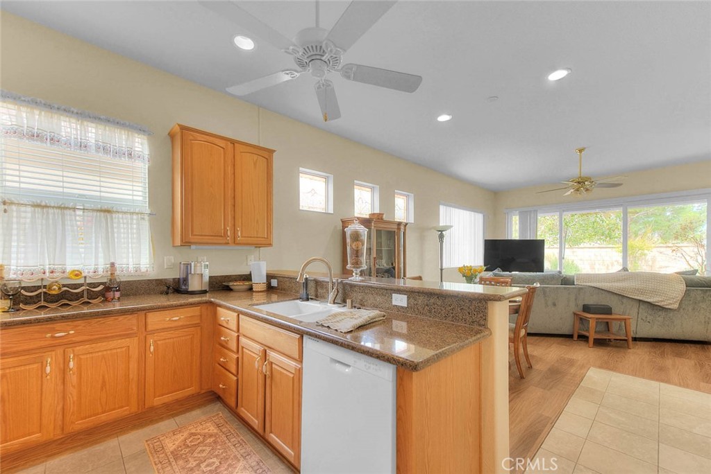 19360 Galloping Hill Road Apple Valley, CA 92308 - Photo 18 of 54