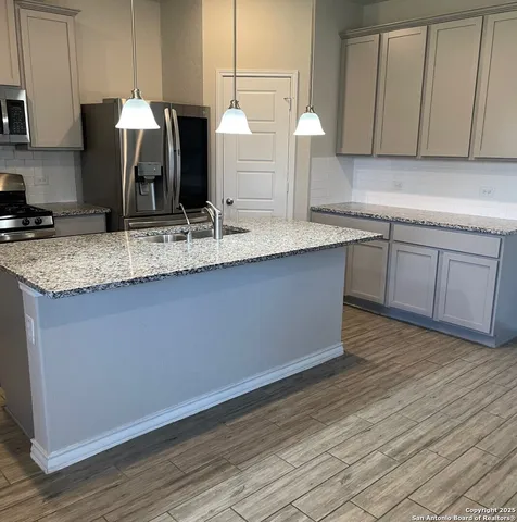 $2,300 | 13456 Sendero Roble, San Antonio, TX 78253