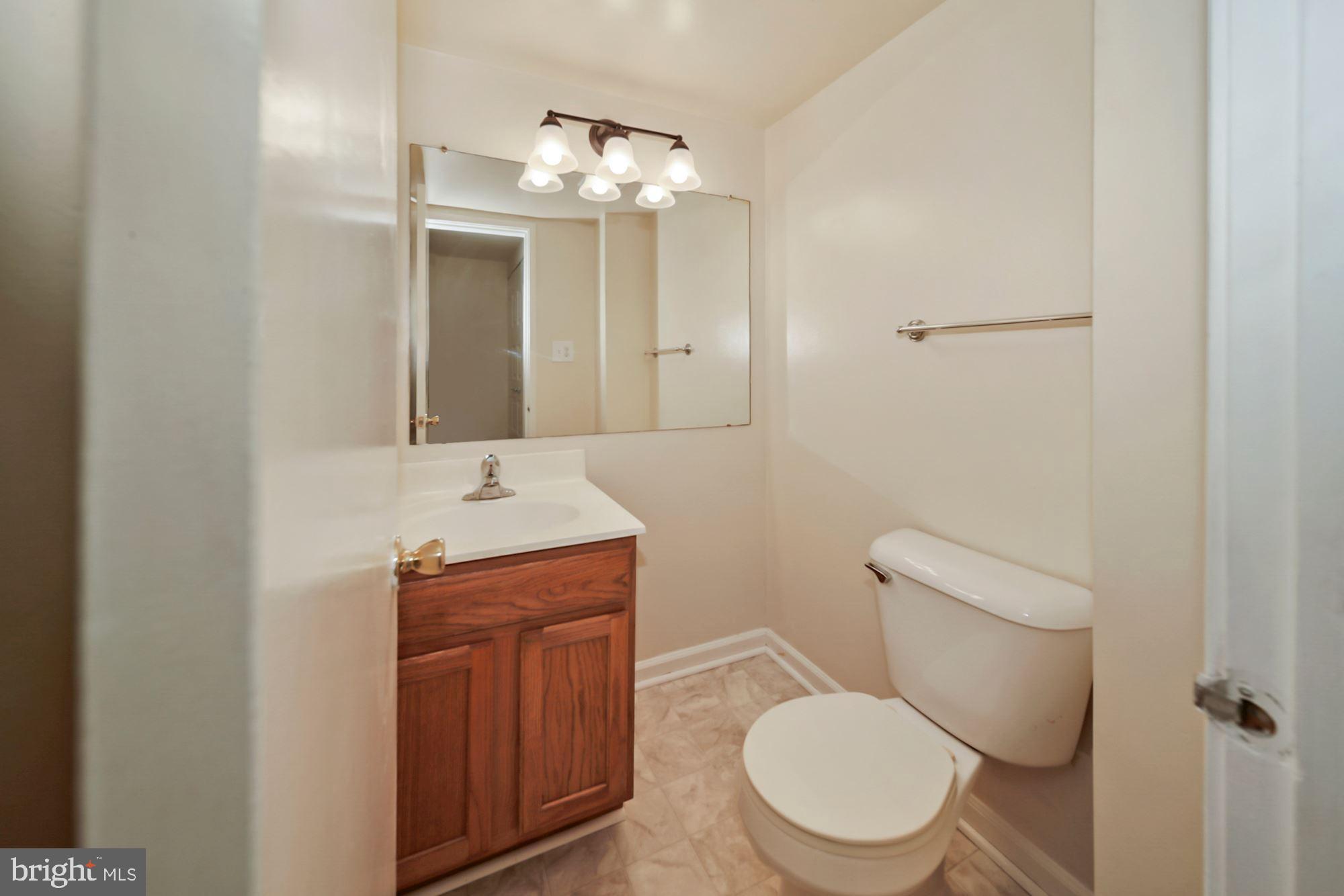 8105 Inverness Ridge Road Potomac, MD 20854 - Photo 13 of 24