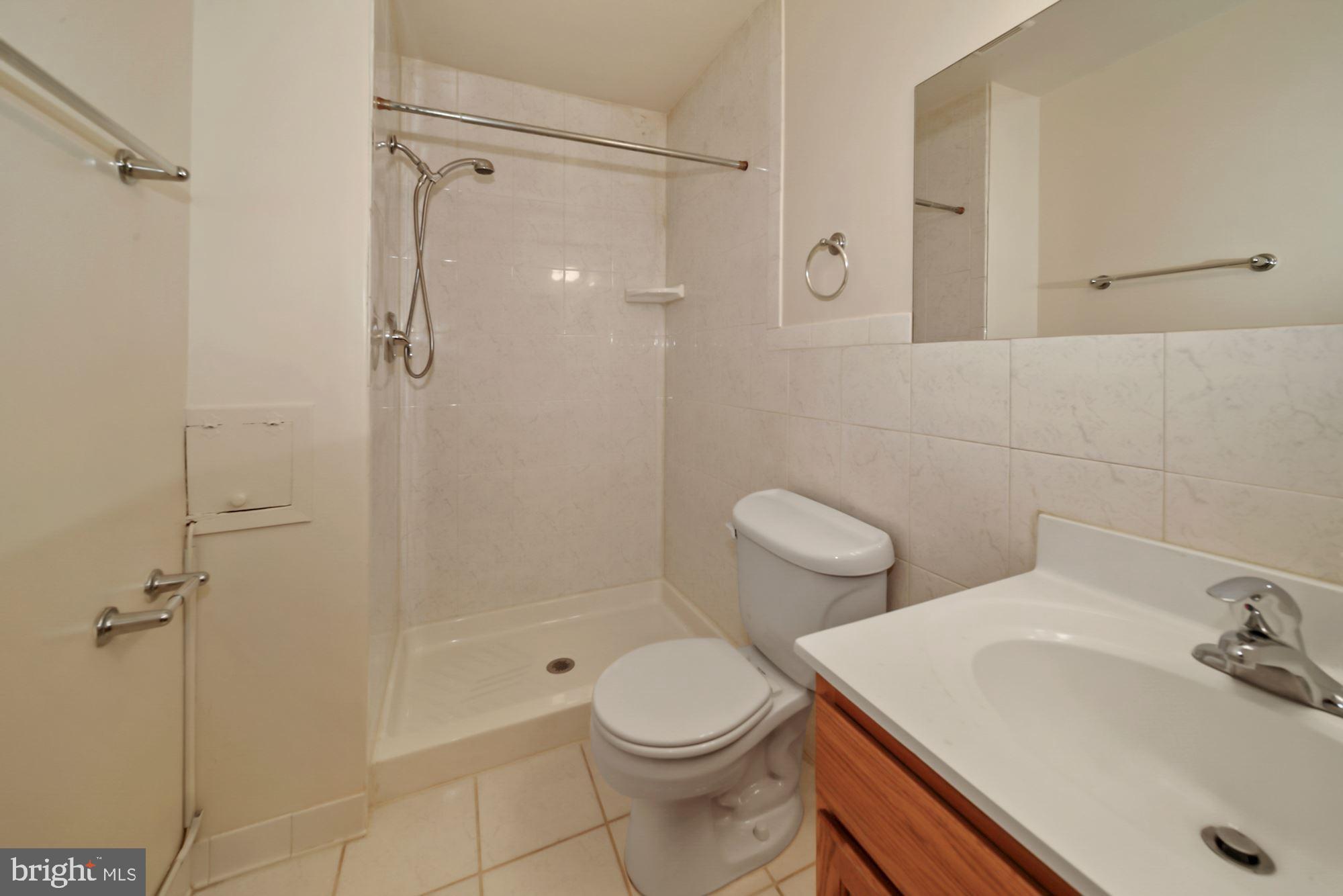 8105 Inverness Ridge Road Potomac, MD 20854 - Photo 16 of 24