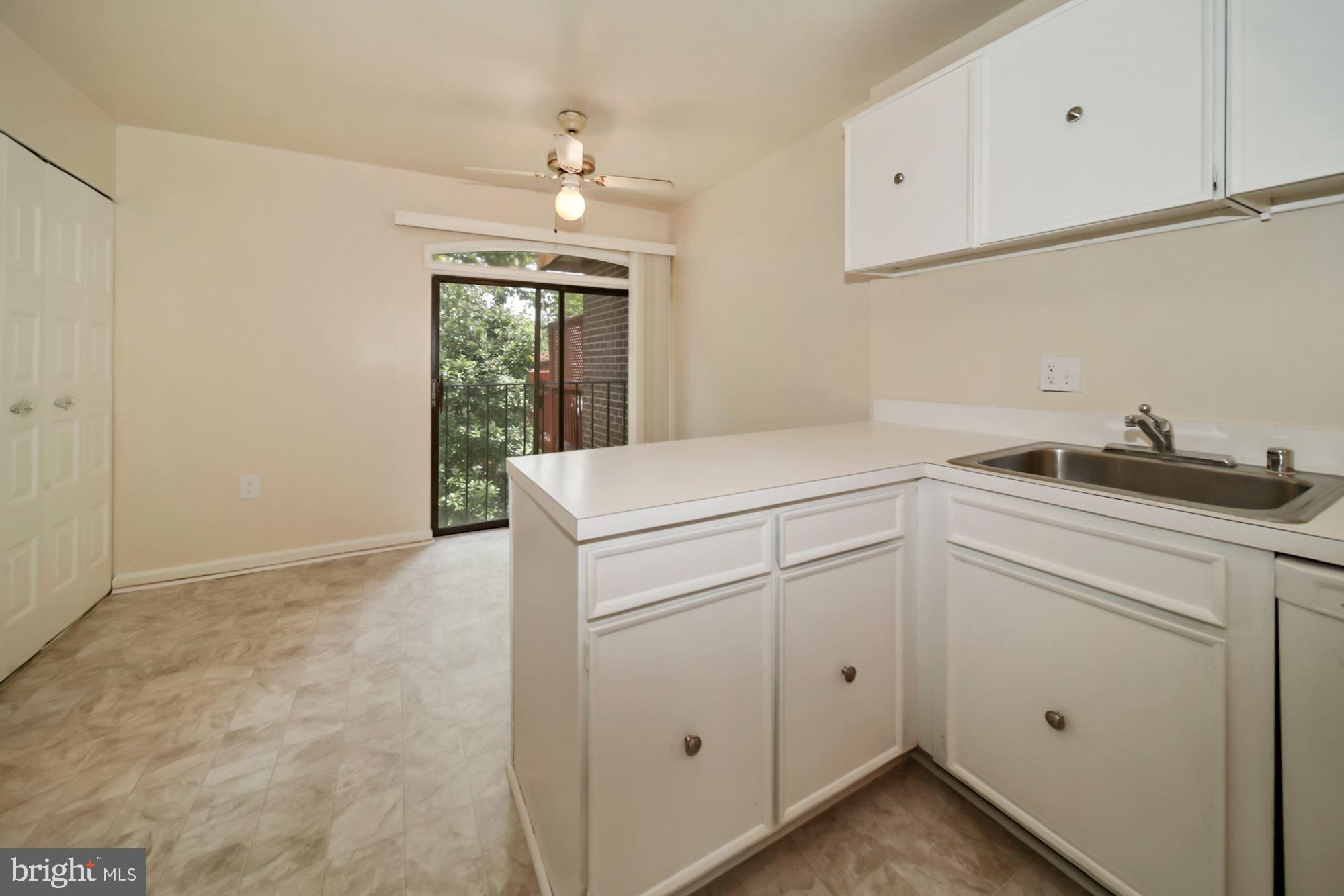 8105 Inverness Ridge Road Potomac, MD 20854 - Photo 9 of 24