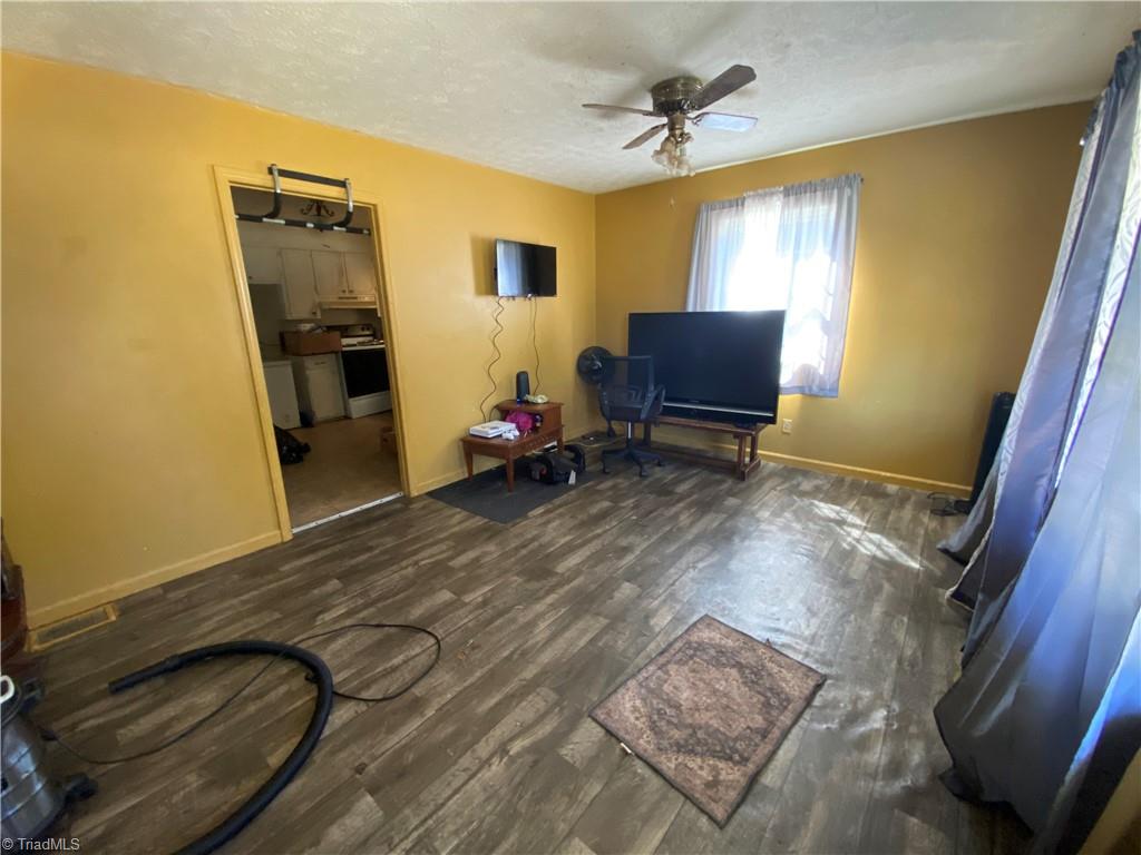 5644 Allison Road Pelham, NC 27311 - Photo 2 of 12 Den