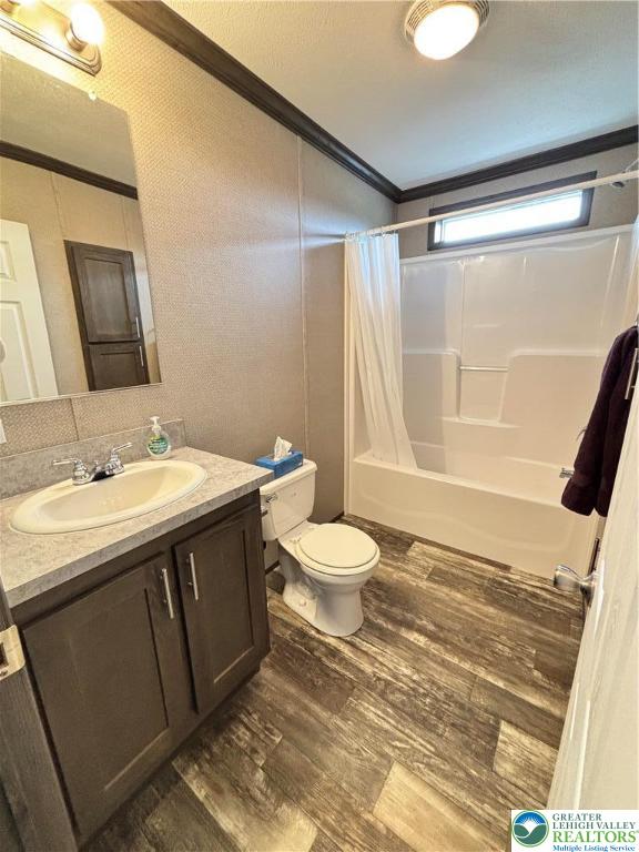 334 Old Topton Road Mertztown, PA 19539 - Photo 13 of 28 hall bathroom