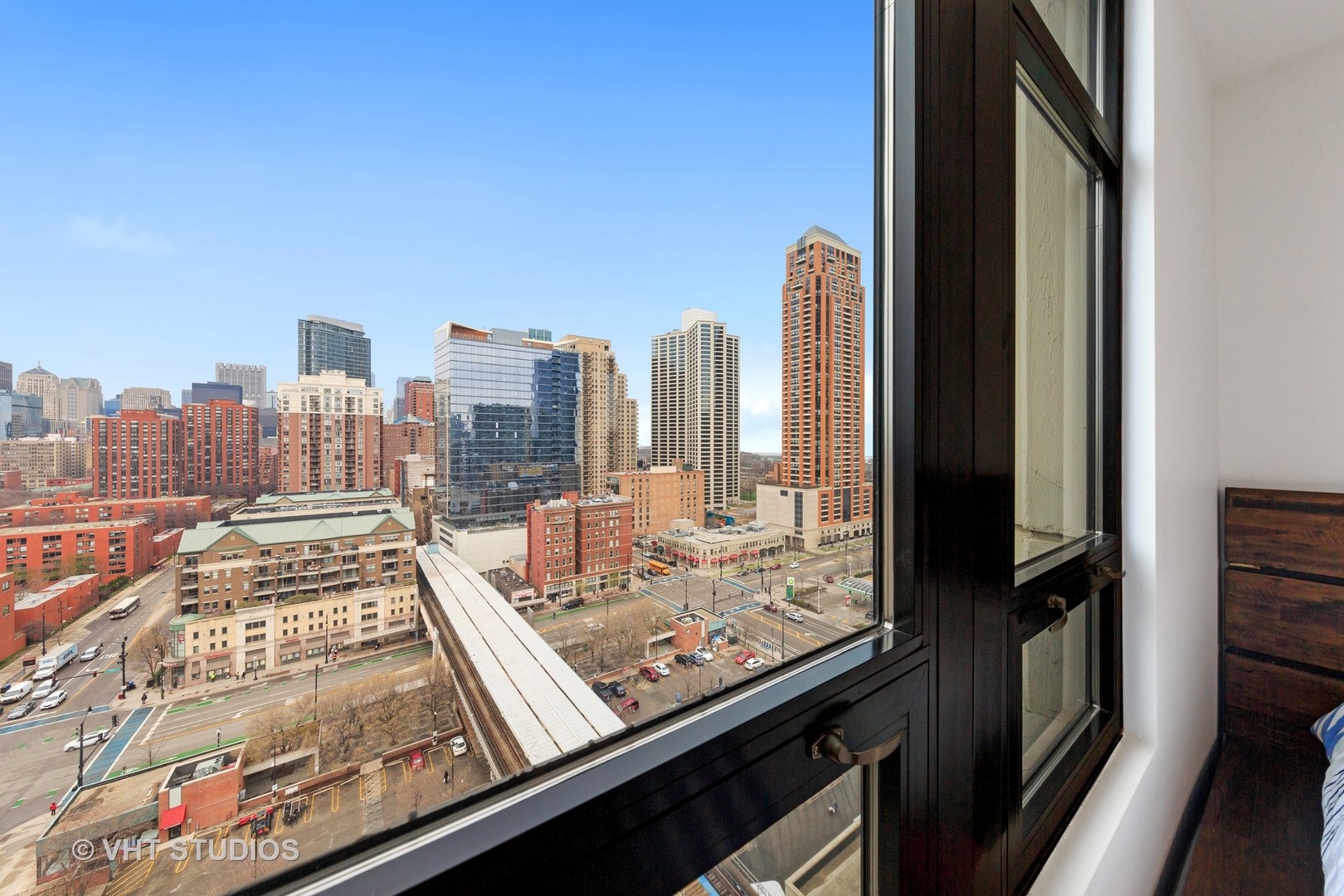 1255 South State Street, Unit 1603 Chicago, IL 60605 - Photo 18 of 21 a view of a city from a balcony