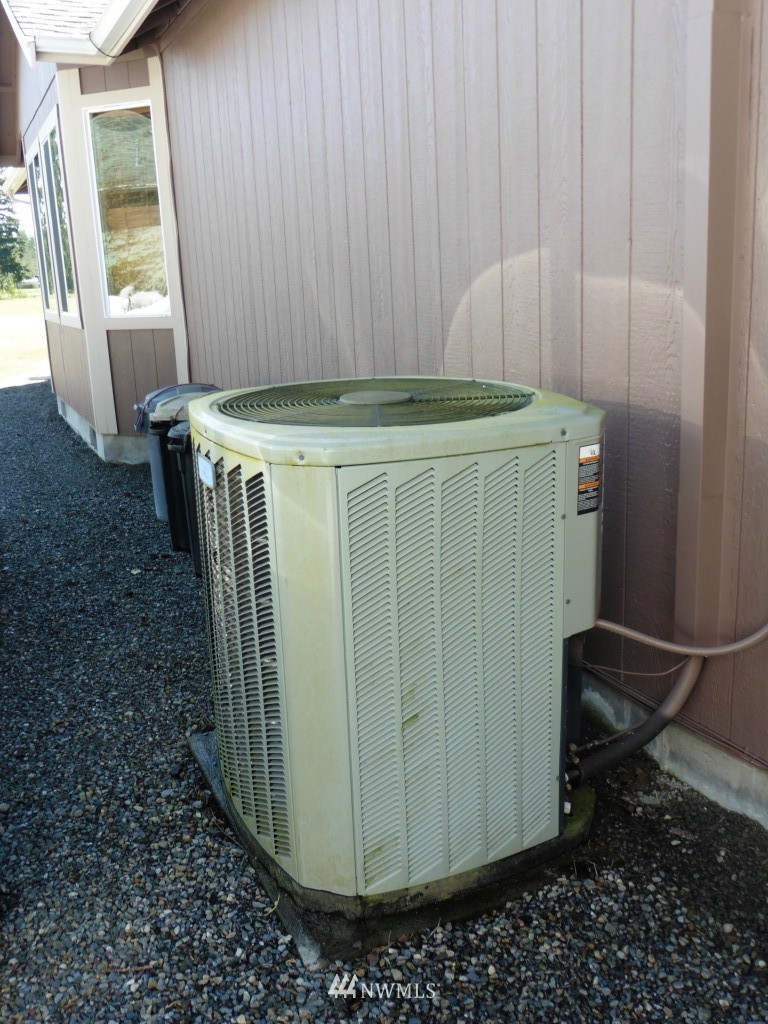 17910 Irwin Street Southwest Rochester, WA 98579 - Photo 12 of 15