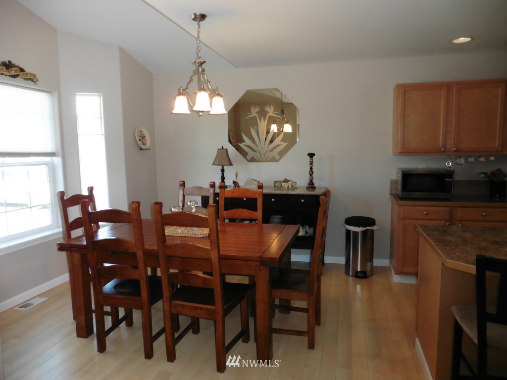17910 Irwin Street Southwest Rochester, WA 98579 - Photo 3 of 15