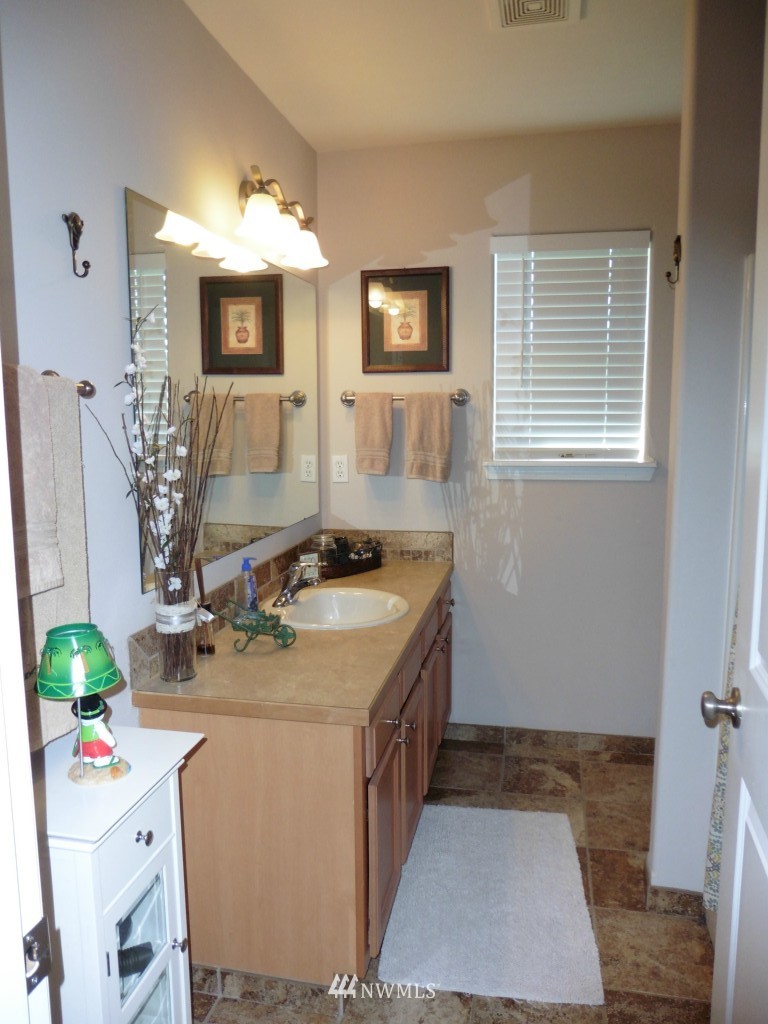 17910 Irwin Street Southwest Rochester, WA 98579 - Photo 10 of 15