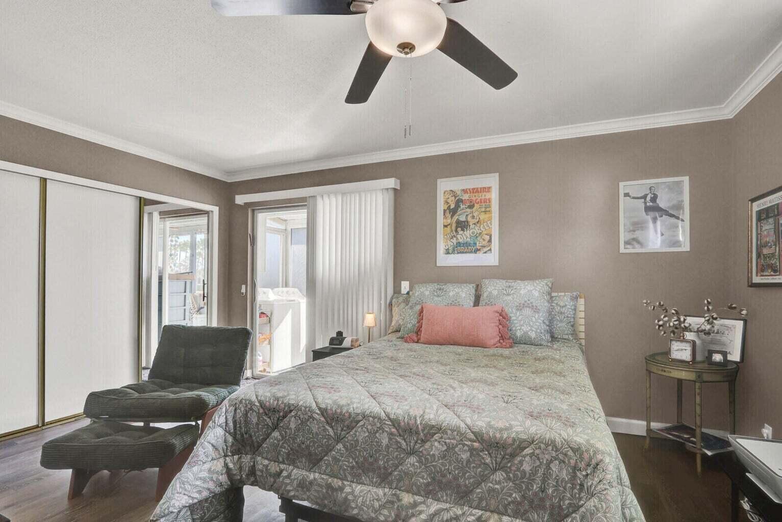 279 Flanders F Delray Beach, FL 33484 - Photo 12 of 18 Bedroom