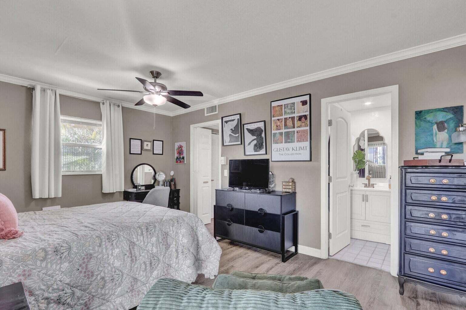 279 Flanders F Delray Beach, FL 33484 - Photo 14 of 18 Bedroom