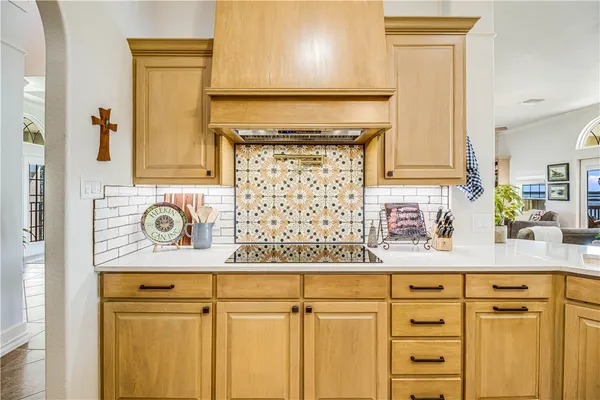 $997,500 | 20 Southpointe Circle, Rockport, TX 78382