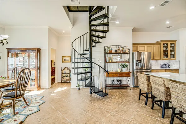 $997,500 | 20 Southpointe Circle, Rockport, TX 78382