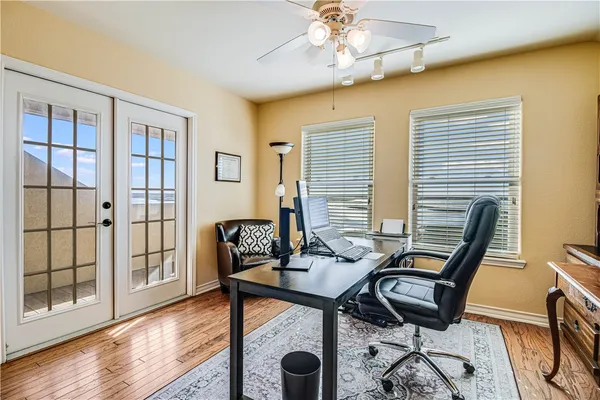 $997,500 | 20 Southpointe Circle, Rockport, TX 78382
