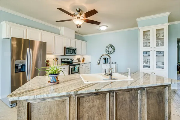 $997,500 | 20 Southpointe Circle, Rockport, TX 78382
