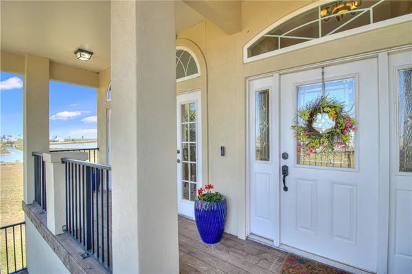 $997,500 | 20 Southpointe Circle, Rockport, TX 78382