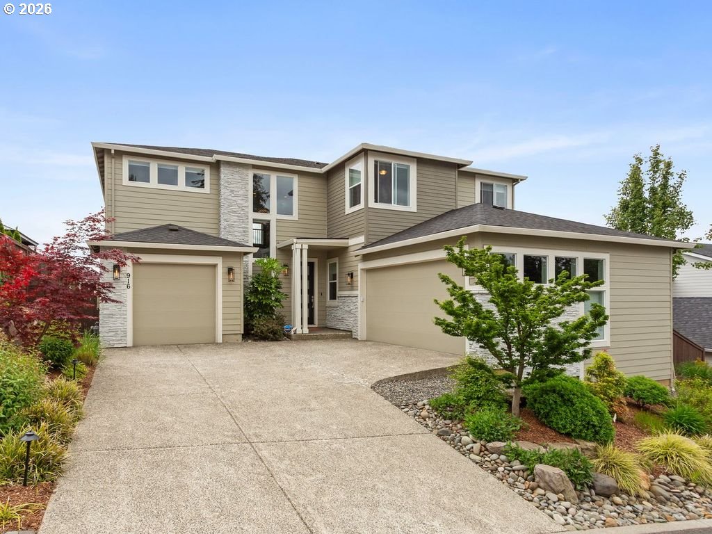 916 West Magnolia Loop Washougal, WA 98671 - Photo 2 of 47