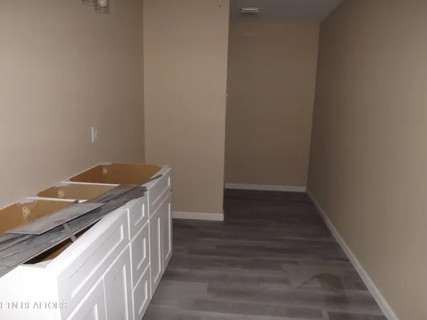 $400,000 | 935 Shawanee Road, Harrogate, TN 37752