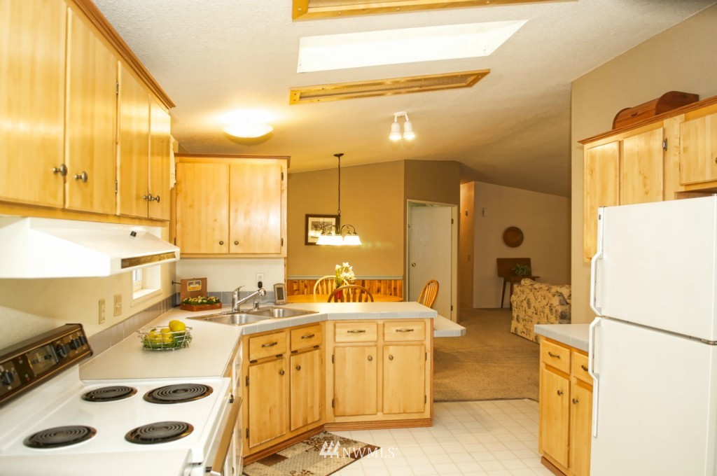 7036 Young Road Northwest Olympia, WA 98502 - Photo 11 of 23 Gallery Image 11