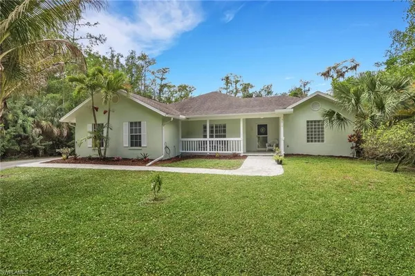 $725,000 | 5810 Lancewood Way, Naples, FL 34116