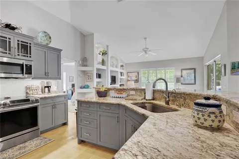 $725,000 | 5810 Lancewood Way, Naples, FL 34116