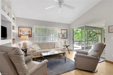 $725,000 | 5810 Lancewood Way, Naples, FL 34116